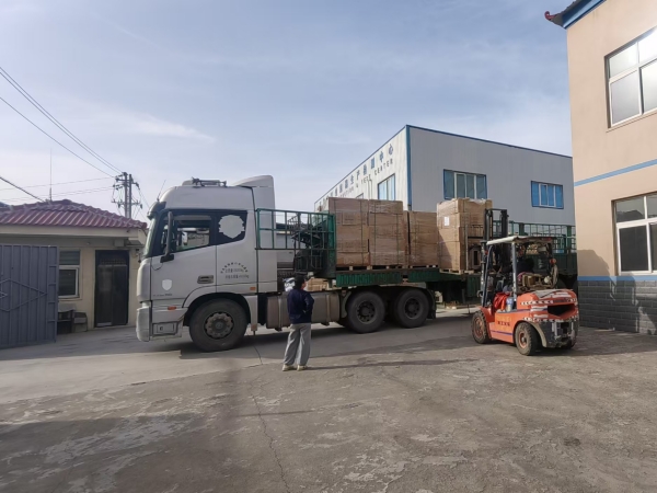 反滲透保安過(guò)濾器濾芯裝車(chē)發(fā)貨——新鄉北方濾器有限公司